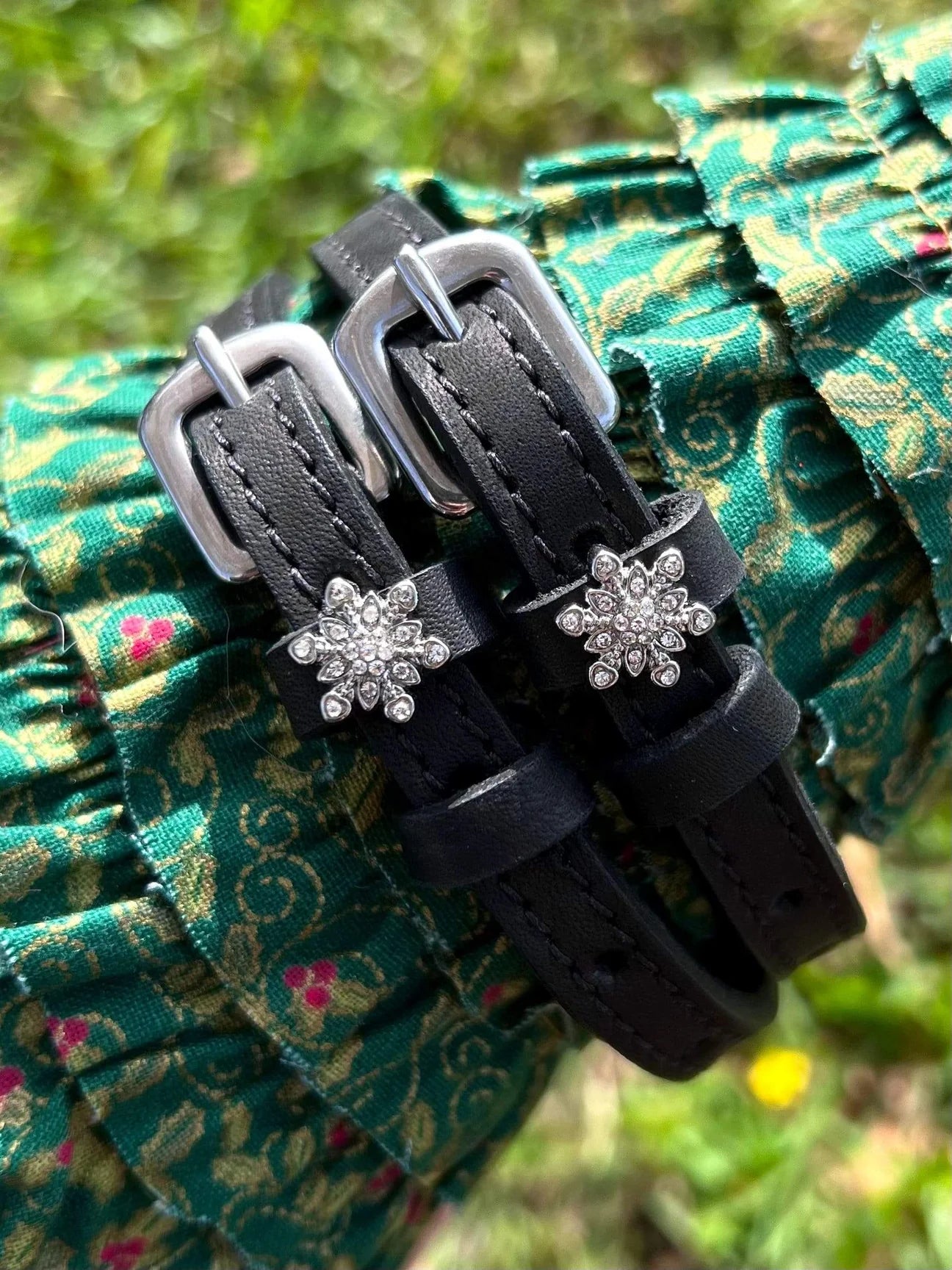 Snowflake Spur Straps