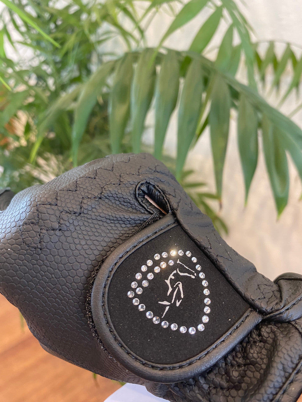 Black Gloves (with Crystals)